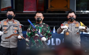 FPI Ngotot Laskar Tangan Kosong, Polisi Sigap Pamer Bukti Identifikasi Senpi dan Peluru