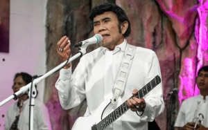 Rhoma Irama Kenang Momen Dilempar Batu Saat Ucap Salam di Panggung Hingga Dicekal 11 Tahun