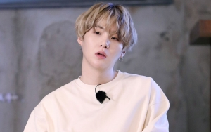 Kedekatan Suga BTS dengan Idol Cowok Ini Jadi Pertanyaan