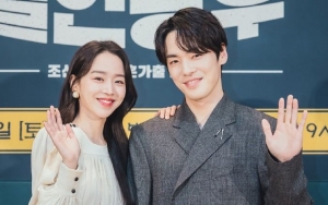 Girang Bisa Kerjasama, Shin Hye Sun dan Kim Jung Hyun Saling Sanjung Kemampuan Akting di 'Mr. Queen'