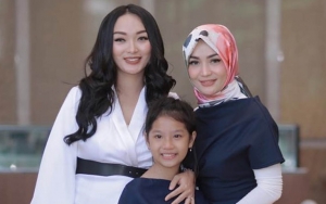 Imel Putri Akhirnya Pulang dari Rumah Sakit, Begini Reaksi Zaskia Gotik