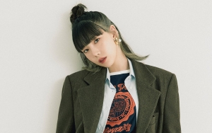 Tae Yeon Tampil Ala Anak Bandel di Teaser 'What Do I Call You' dan Rilis Preview Lagu 'Galaxy'