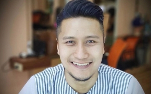 Arie Untung Bagikan Momen Habib Rizieq Jadi Imam Salat, Tuai Respon Tak Terduga