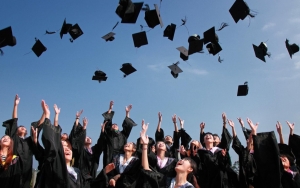 Gelar Wisuda Offline di Tengah Pandemi, Kampus Ini Digeruduk Satgas COVID-19