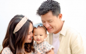 Shandy Aulia dan Suami Mesra, Ekspresi Cemberut Baby Claire Jadi Sorotan