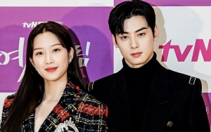 Sempat Menampik, Cha Eunwoo Pasrah Saat Dijahili Moon Ga Young Seperti Ini di Lokasi 'True Beauty'