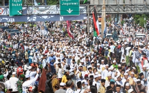Desak Agar Habib Rizieq Dibebaskan, Muncul Gelombang Massa FPI di Jabar 