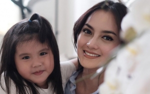 Putri Bungsu Ririn Ekawati Sudah Nyaman Dengan Ibnu Jamil, Momen Manis Dikecup Kening Jadi Sorotan