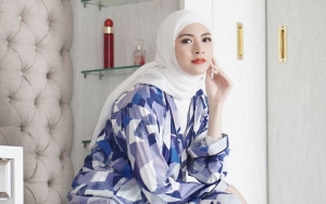 Baru Terungkap, Donita Ternyata Tak Bisa Bilang 'Jilbab'