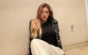 Casing Ponsel Vulgar Jeon Somi Jadi Sorotan