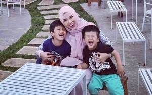 Rey Utami Nangis Teringat Sang Putra Ingin Ikut 'Menginap' di Penjara