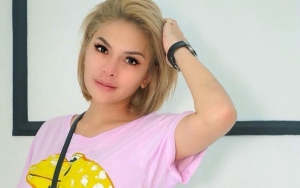 Nikita Mirzani Tampil Cantik Pakai Mukena, Mendadak Sentil Orang Munafik Picu Pro Kontra