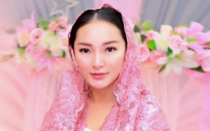 Zaskia Gotik Pamer Foto Bareng Dokter Kandungan, Bakal Tancap Gas Punya Anak Kembar?