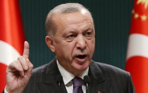 AS Sanksi Turki, Erdogan Tak Terima