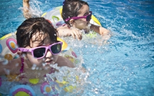 Berenang