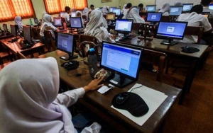Asesmen Nasional Pengganti UN Digelar 2021, DPR: Aturan Belum Siap