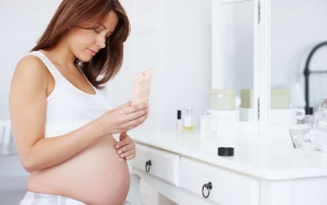 Penting Diperhatikan Demi Keamanan Janin, Ini 7 Tips Penggunaan Skincare Untuk Ibu Hamil