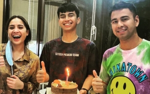 Dimas Kembaran Raffi Buka Baju di Depan Nagita, Bagian Pinggang Bikin Salfok