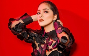 Momen Manis Gracia Indri Natalan Bareng Pacar Bule: Ini Kado Tuhan Buat Aku