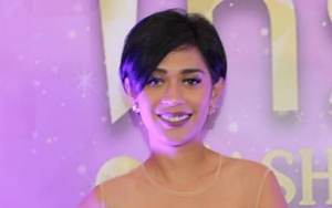 Karen Idol Peringati Hari Natal Dengan Ziarah ke Makam Sang Putri
