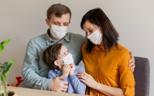 Waspada Klaster Keluarga, Dokter Paru Sebut Anak-anak Bisa Jadi Super Spreader