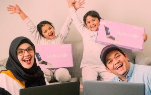 Keluh Kesah Indra Bekti, Hampir 1 Tahun Dampingi Anak Sekolah Online Beserta Keruwetannya