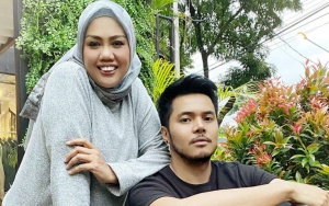 Ely Sugigi Gelar Resepsi Pernikahan Tahun Depan, Umumkan Semua Mantan Bakal Diundang