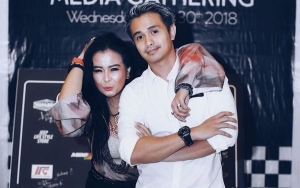Ajun Perwira dan Jennifer Jill Perbarui Sumpah Pernikahan, Stevan William Jadi Saksi