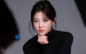SBS Drama Awards 2020: Visual Kim Yoo Jung Curi Perhatian, Wajah Kelewat Cantik Disanjung Bak Boneka