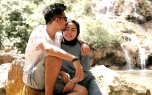 Rachel Vennya Dipuji Masih Sopan Meski Lepas Hijab, Cara Niko Tutupi Aurat Istri Super Uwu