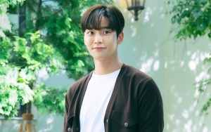Rowoon Buka-Bukaan Alasan Setuju Jadi Brondong di 'She Would Never Know'