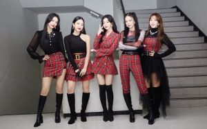 Red Velvet Tampil Berlima Pasca Kontroversi Irene Tuai Respons Tak Terduga