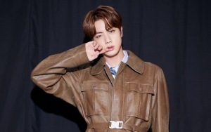 Jin BTS Idol K-Pop Tertampan Kalahkan V dan Cha Eunwoo