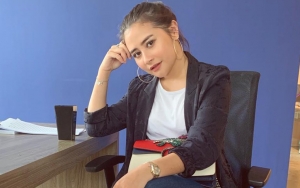 Panutan Banget, Prilly Latuconsina Masih Sempatkan Menulis Skripsi di Tengah Syuting