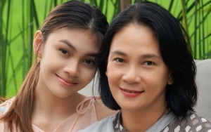 Sang Putri Tampil Cantik Dengan Rambut Warna Pink, Ini Kekhawatiran Dian Nitami