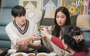 Baru Ciuman, Fans Tak Terima Cha Eunwoo Minta Putus Moon Ga Young di 'True Beauty'