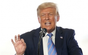 Hadapi Segudang Kasus Hukum, Trump Cari Cara ‘Ampuni’ Diri Sendiri 