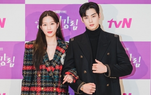 Cha Eunwoo Beri Peringatan Moon Ga Young Agar Serius Syuting Adegan 'True Beauty' Ini