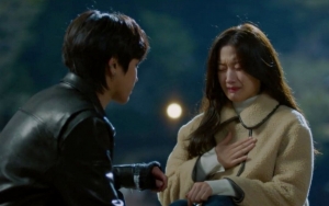 Hwang In Yeop Minta Maaf Saat Moon Ga Young Nangis di 'True Beauty', Netizen Kasihan
