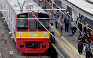 PSBB Ketat Kembali Diterapkan, Ini Jam Operasional KRL dan TransJakarta