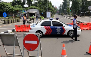 Mulai PSBB Ketat Hari Ini, PKL di Jakarta Wajib Pakai Masker-Sarung   Tangan