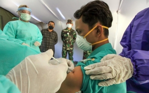 Vaksinasi Pertama Hari Ini, Satgas: Diprioritaskan Untuk Warga yang Belum Terpapar COVID-19