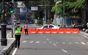PPKM Belum Efektif Turunkan Angka Positif COVID-19 Ibu Kota, Epidemiolog Sarankan Lockdown 