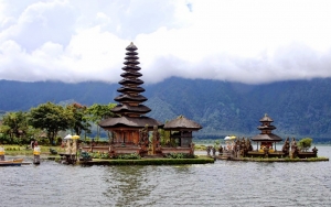 Bantah Deportasi Gegara LGBT, Imigrasi Beber 'Dosa' Bule yang Ajak Tinggal di Bali Saat Pandemi