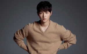 Song Joong Ki Pancarkan Aura Mafia di Poster 'Vincenzo', Fans Singgung Karakter 'DOTS'