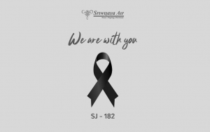 Keluarga Korban Sriwijaya Air SJ182 Tak Kuasa Tahan Tangis Saat Tabur Bunga, Dirut Ungkap Duka