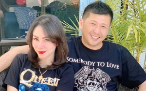 Femmy Permatasari Diprotes Pakai Kalung Salib Tapi Berpenampilan Seksi, Reaksi Suami Jadi Sorotan