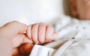 Heboh Paman Cekoki Miras ke Bayi 4 Bulan, Polisi Tangkap Pelaku