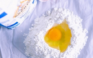 Tambahkan Telur