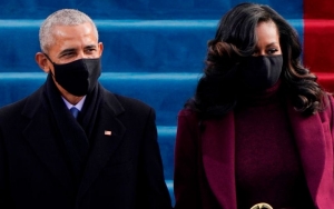 Michelle Obama Ternyata Pakai Brand Kosmetik Milik Rihanna Saat Hadiri Pelantikan Joe Biden